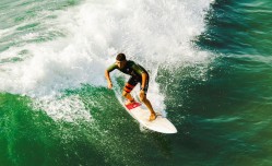 足彩网官网_巴萨转会市场新动向，密切关注阿尔瓦雷斯，谈判时机未到