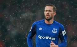 足彩网赛事中心-历史性荣耀！巴黎圣日耳曼节前加冕六冠王，特别冠军铸就足球传奇